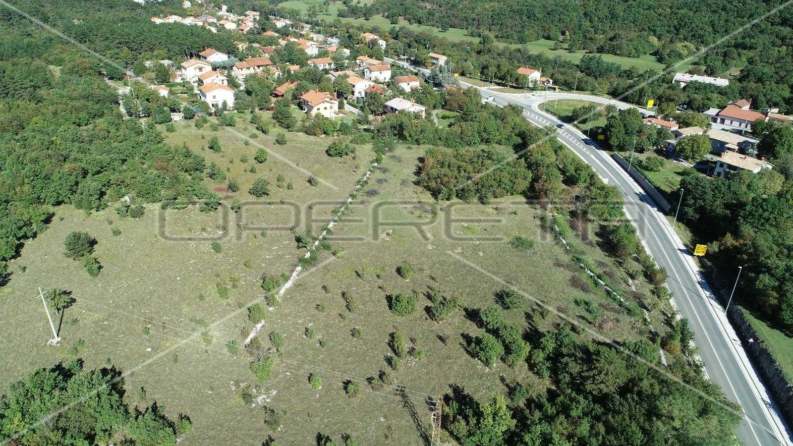 Γη σε Lupoglav, Istarska županija 11108519
