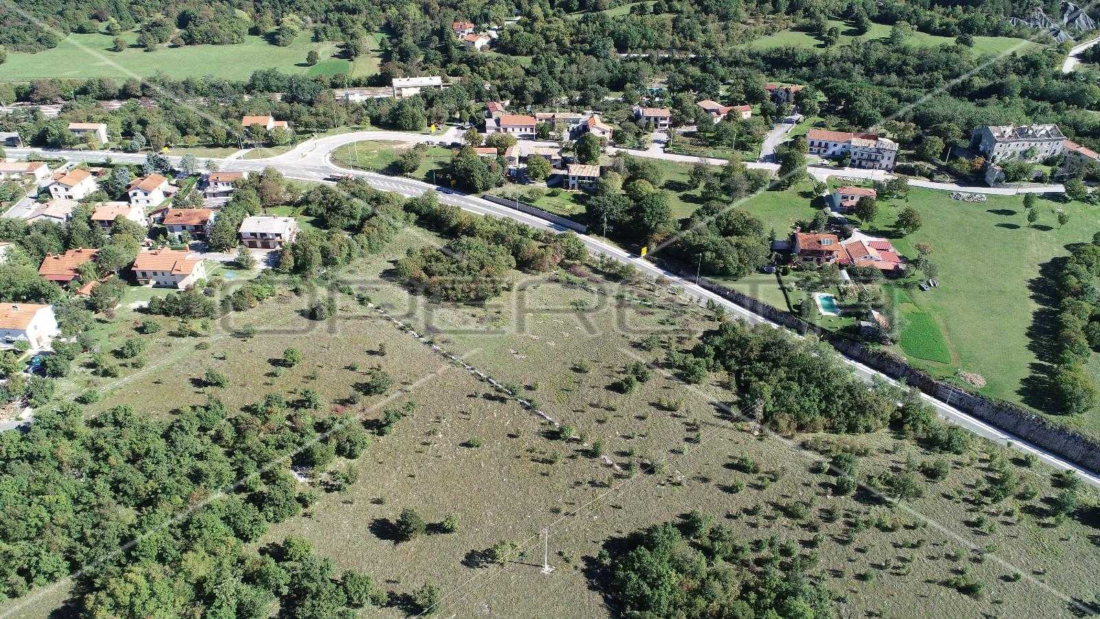 भूमि में Lupoglav, Istarska županija 11108519