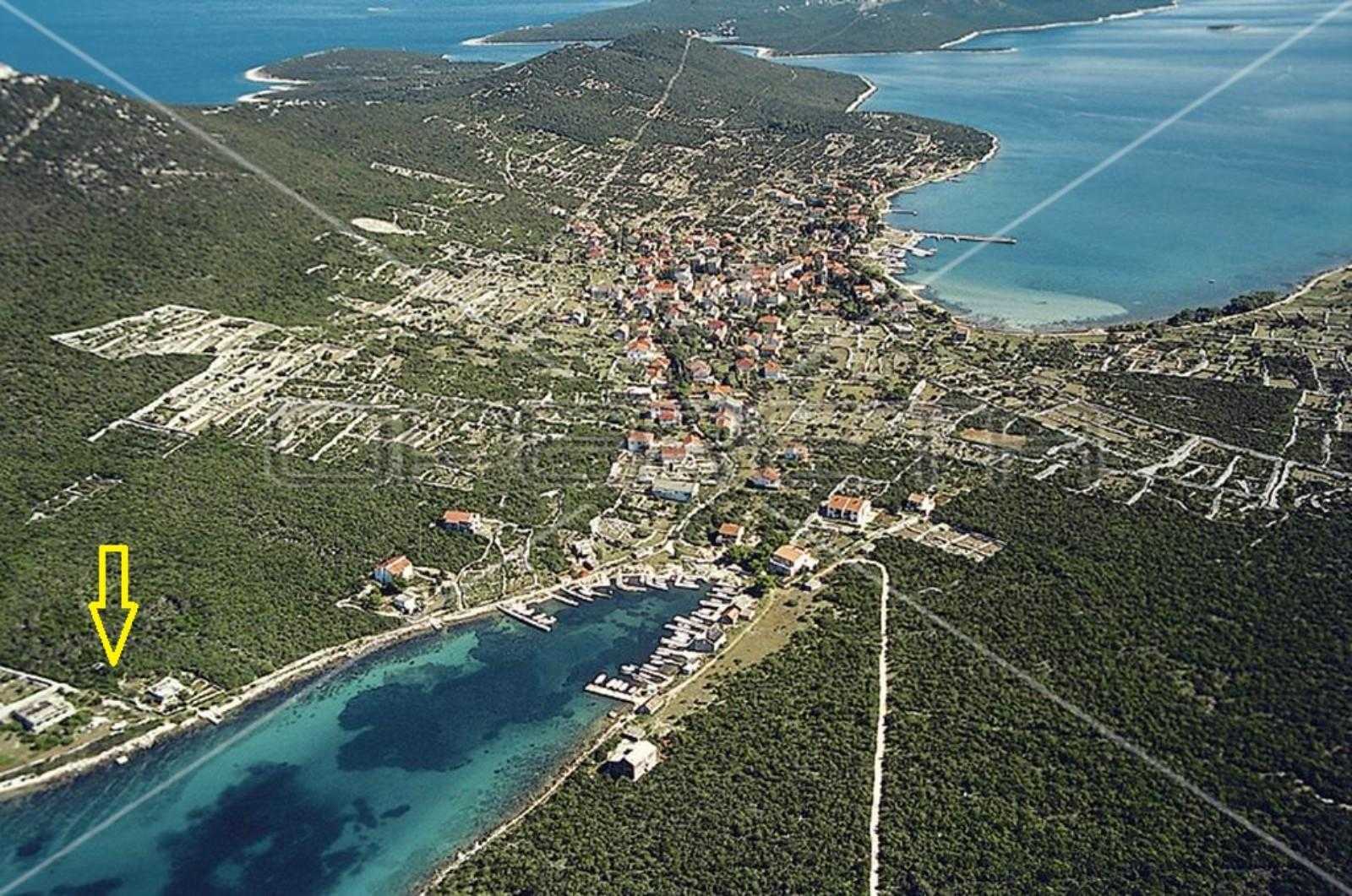 Tierra en Ist, Zadarska županija 11108529