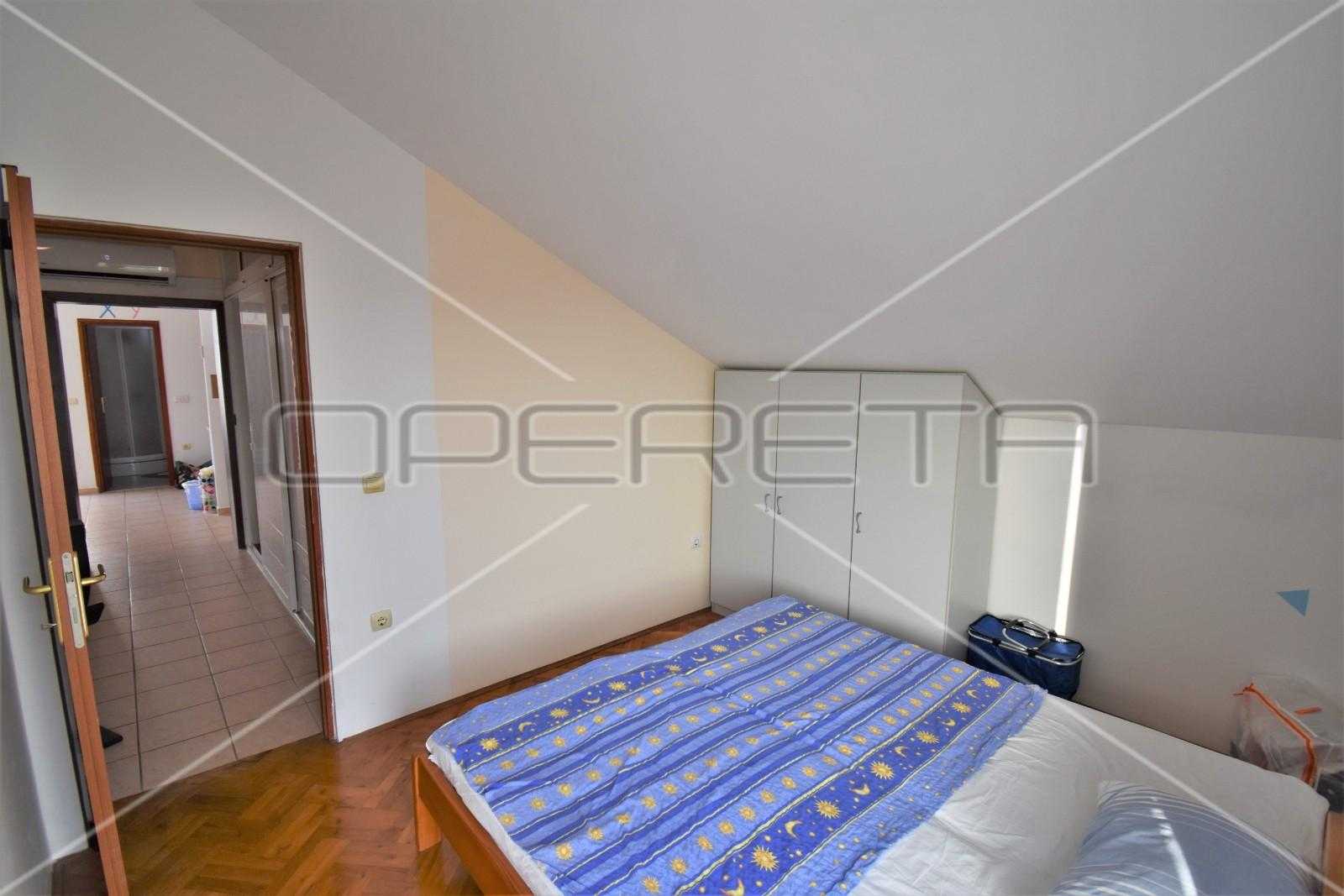公寓 在 Povljana, Zadarska županija 11108581