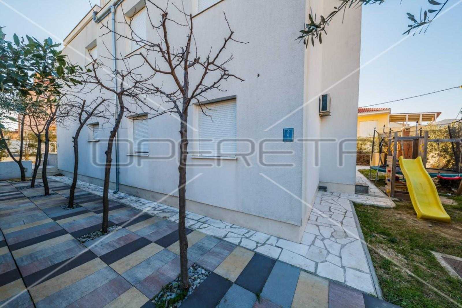 Condominium dans Kaštel Stari, Splitsko-dalmatinska županija 11108583