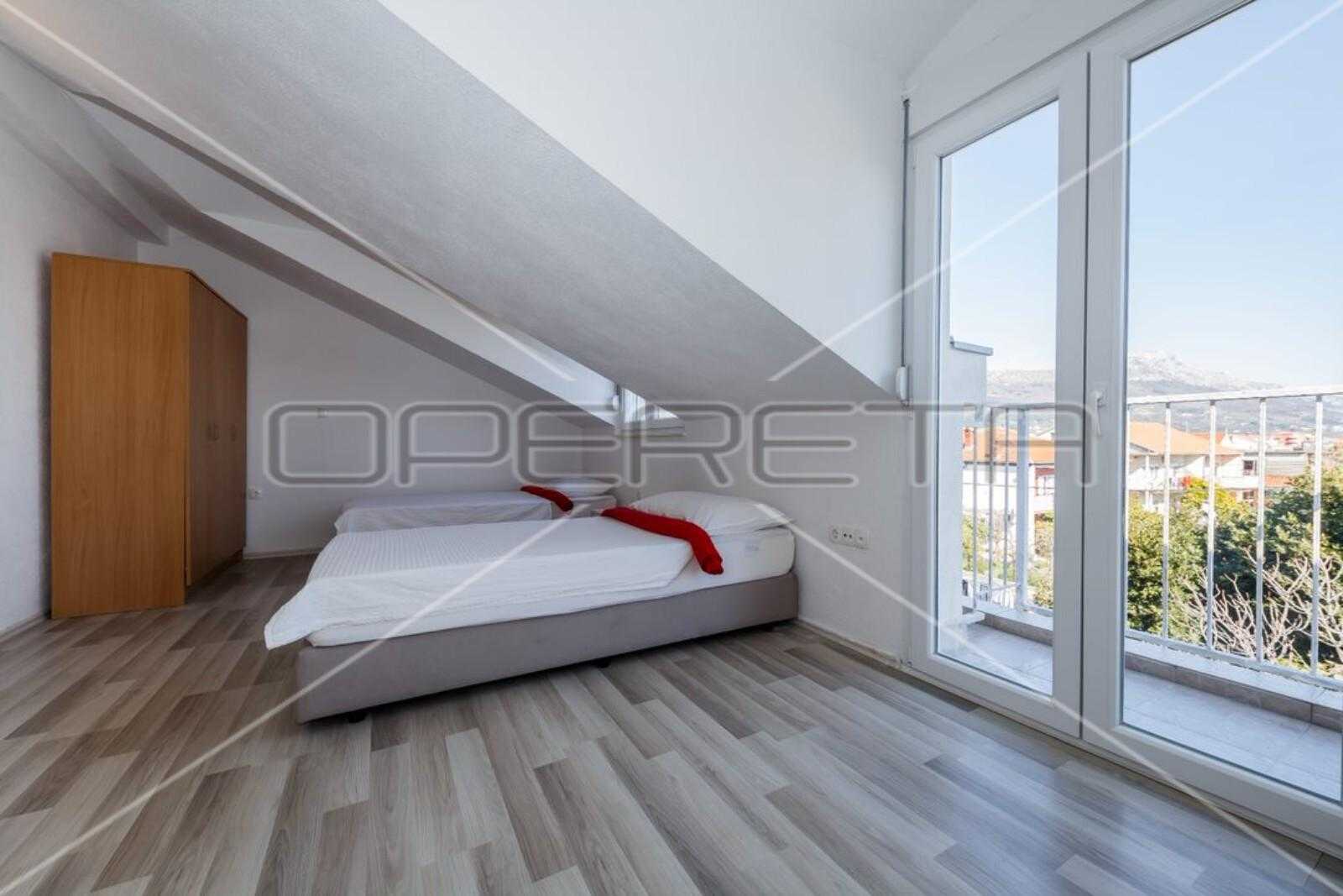 Condominium dans Kaštel Stari, Splitsko-dalmatinska županija 11108583