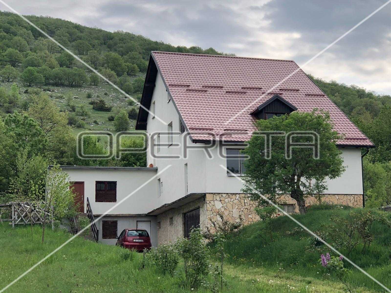 Huis in Udbina, Licko-Senjska Zupanija 11108663