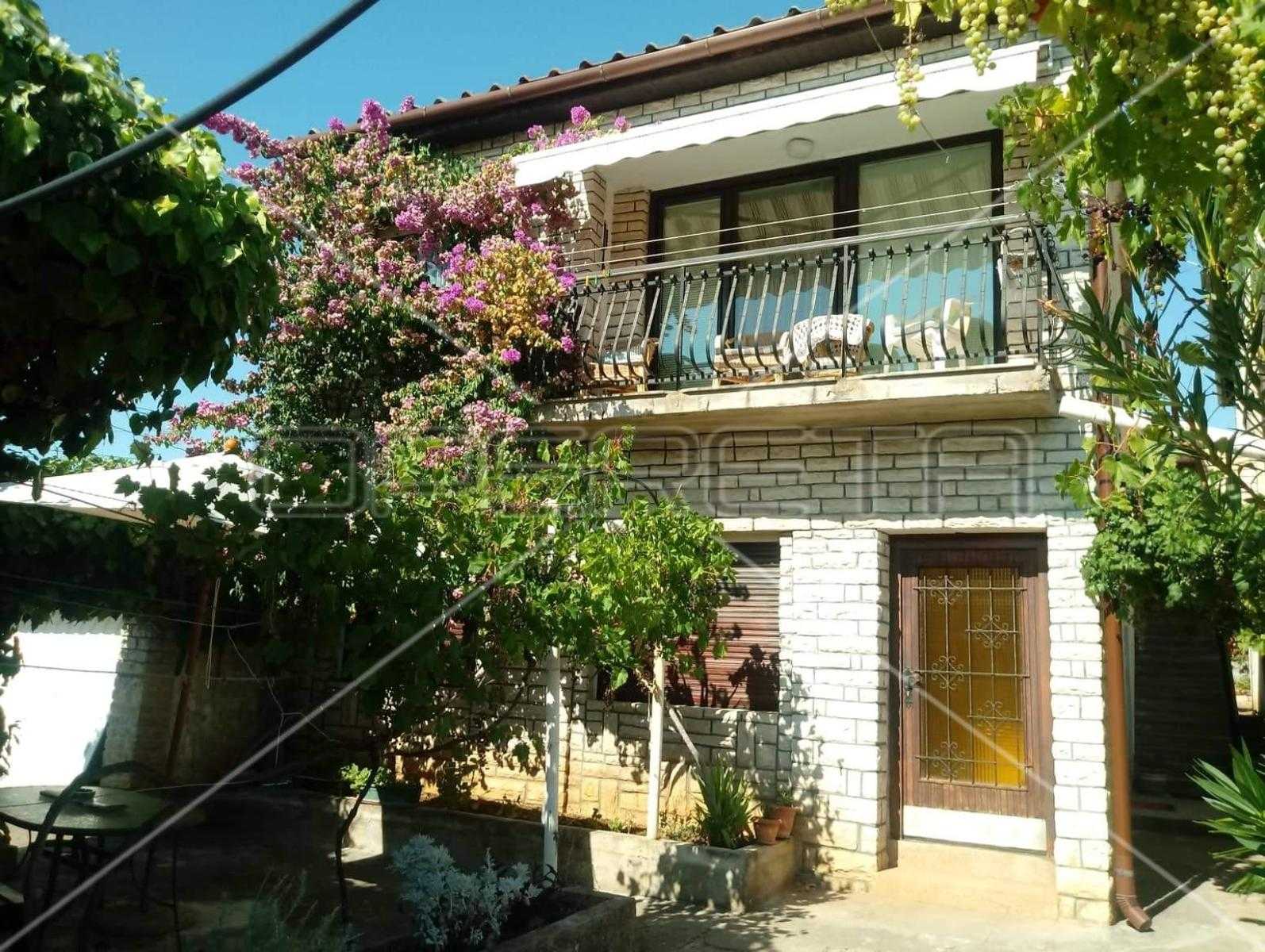 Huis in Smiric, Zadarska Zupanija 11108681