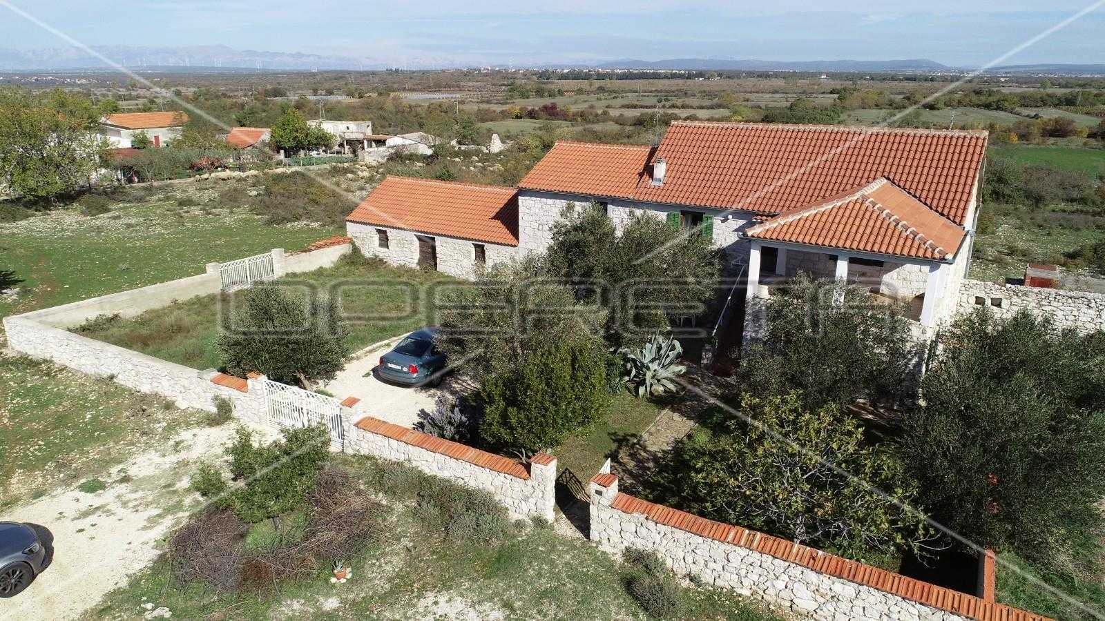 σπίτι σε Miranje, Zadarska Zupanija 11108682