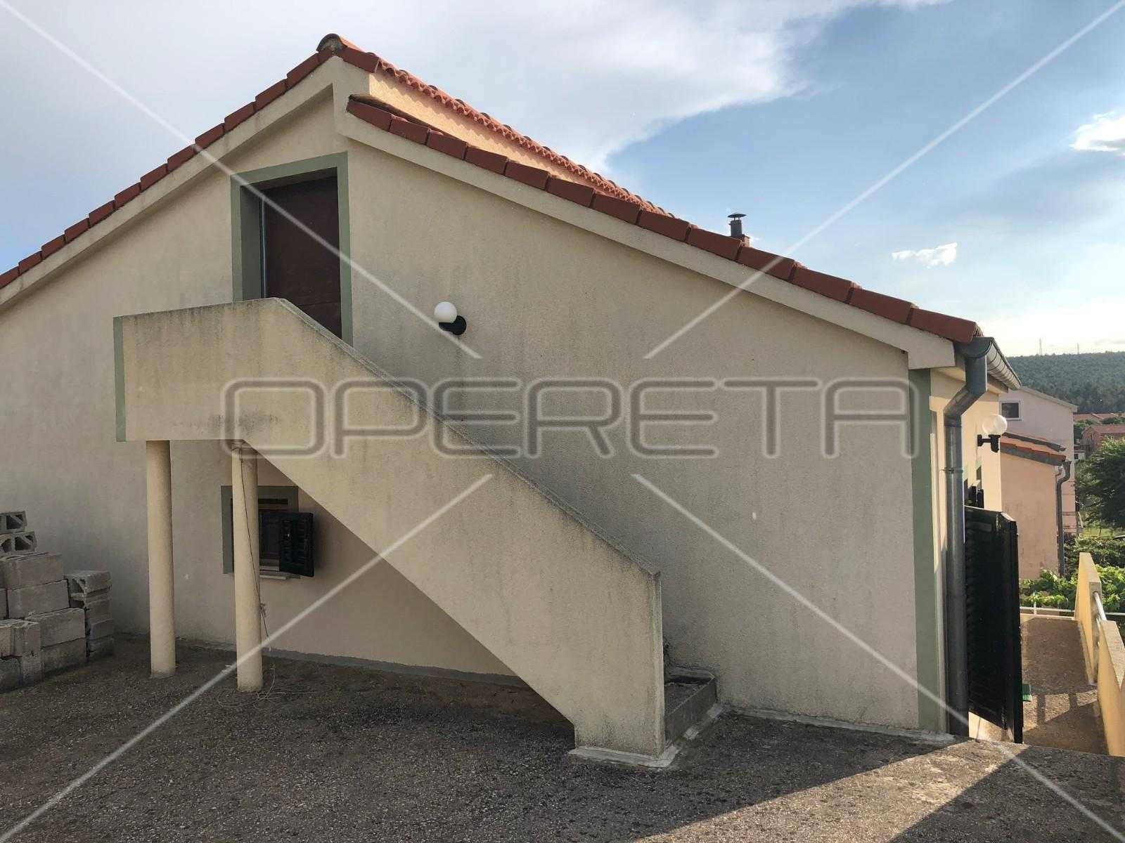 casa en Obrovac, Zadarska županija 11108697
