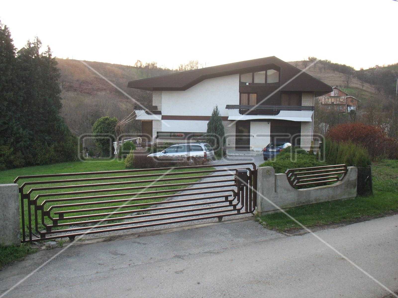房子 在 Donji Laduč, Zagrebačka županija 11108942