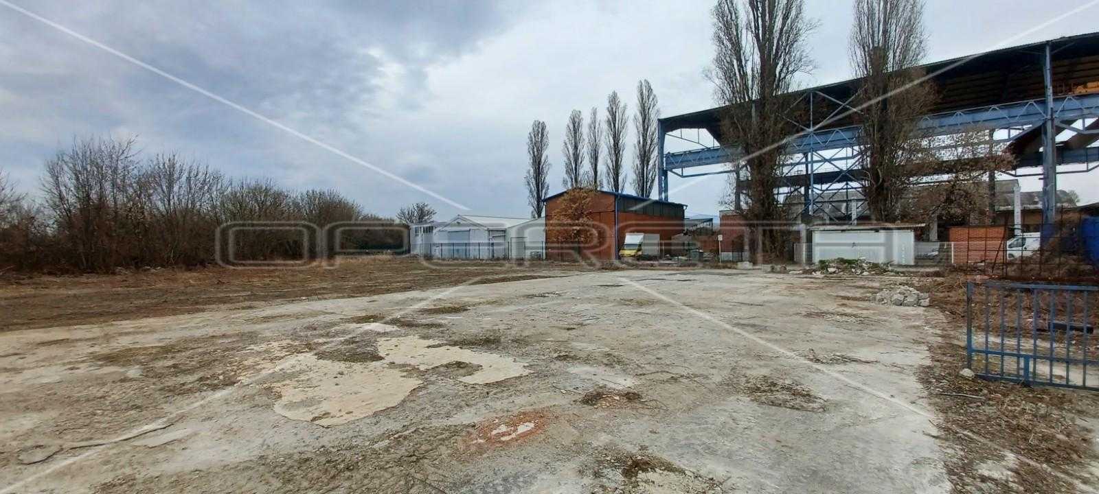 Tanah dalam Jakusevec, Zagreb, Grad 11109004