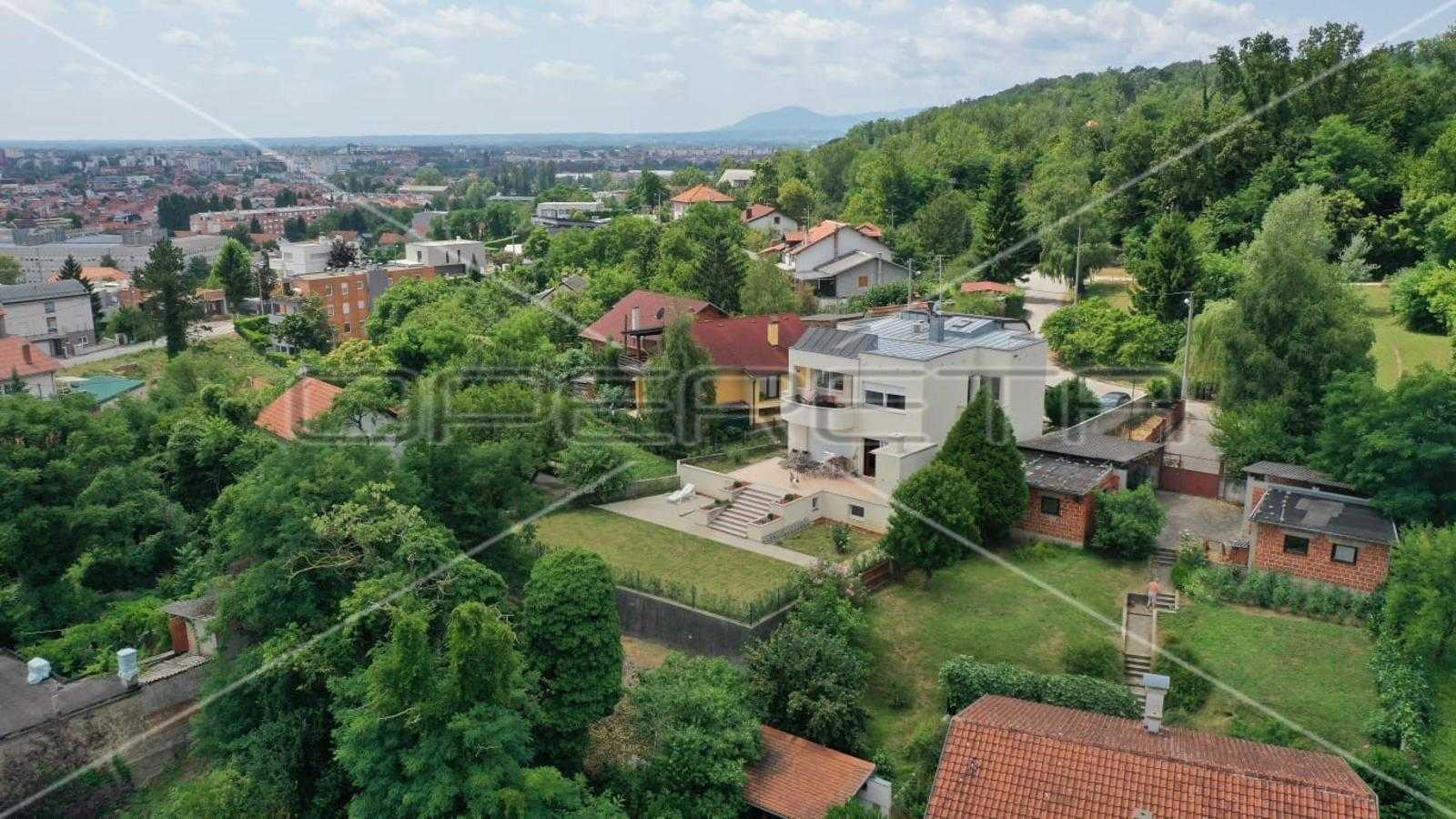 بيت في Zagreb, Grad Zagreb 11109052