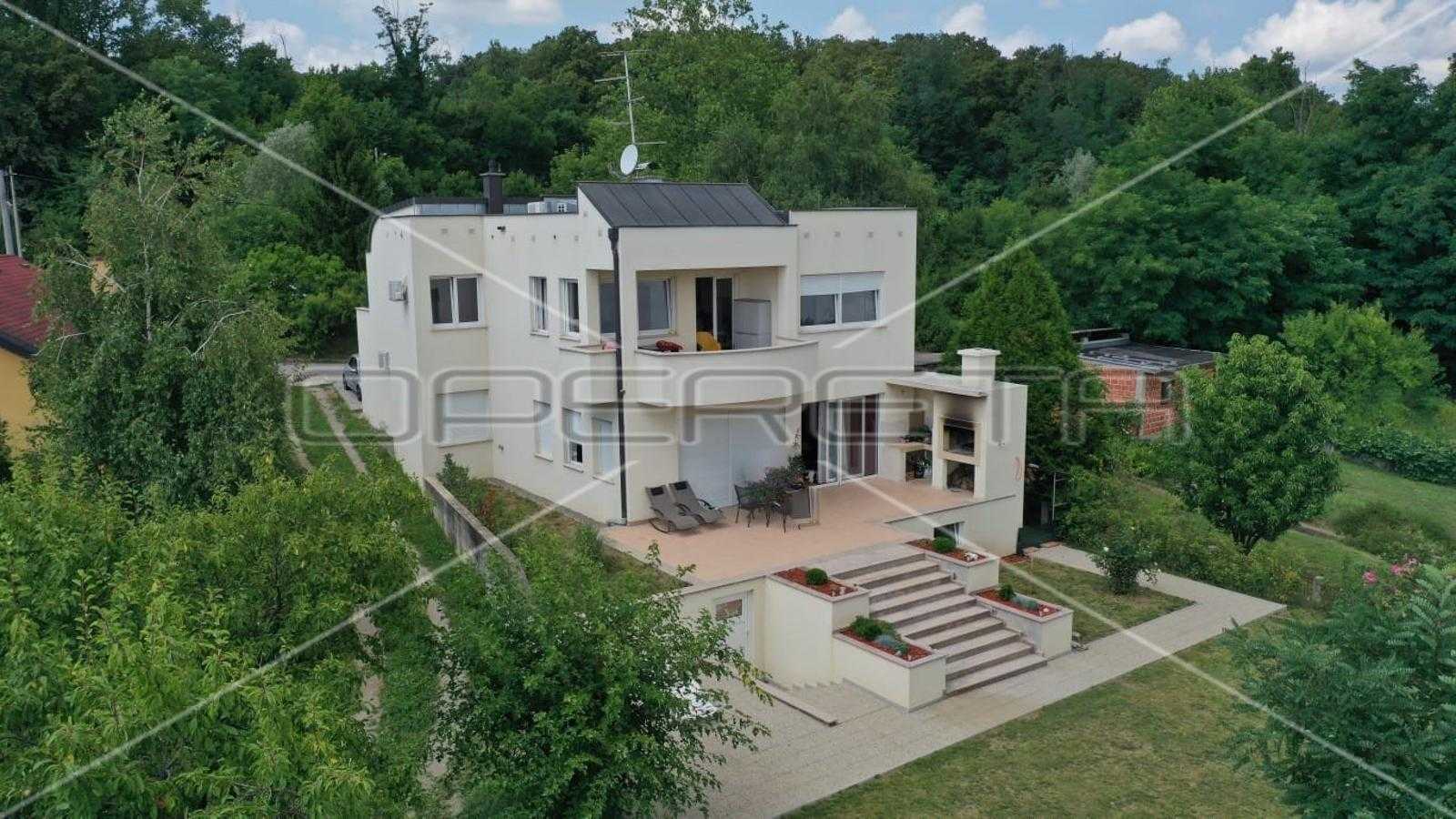House in Bijenik, Zagreb, Grad 11109052