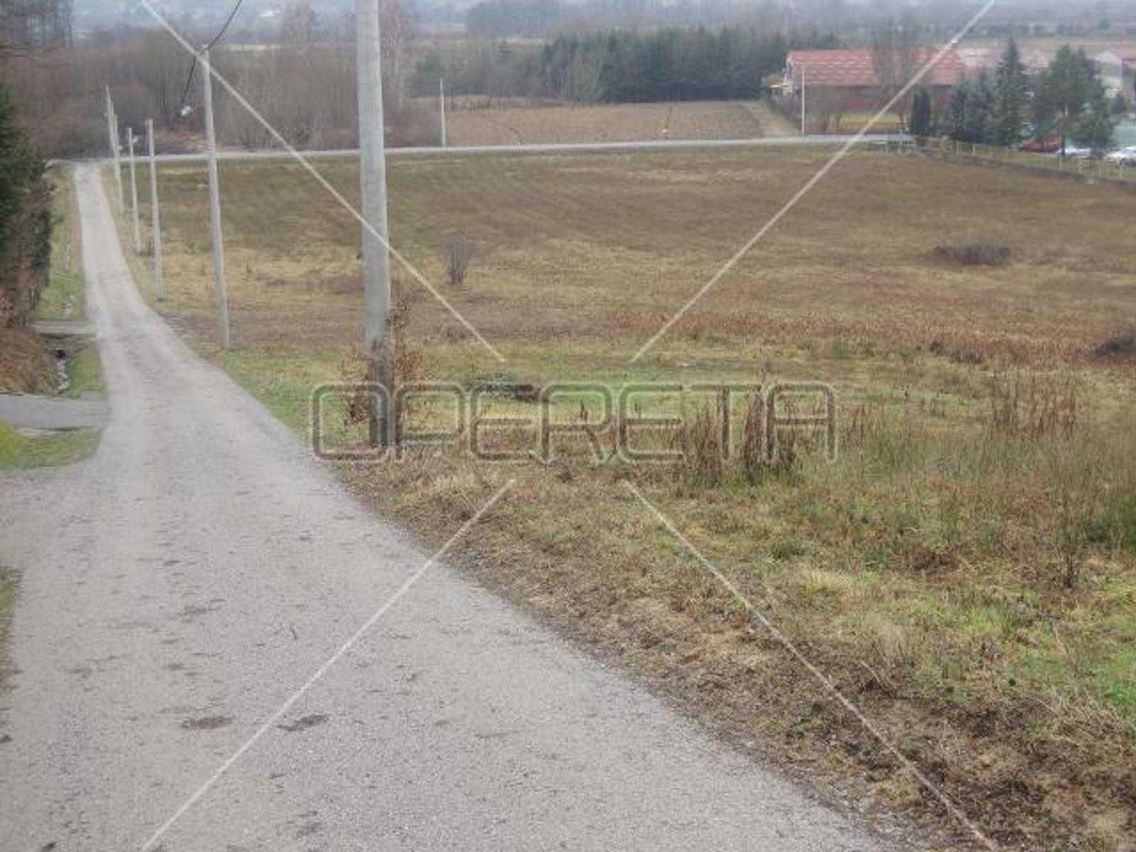Terre dans Jakovlje, Zagrebacka Zupanija 11109099