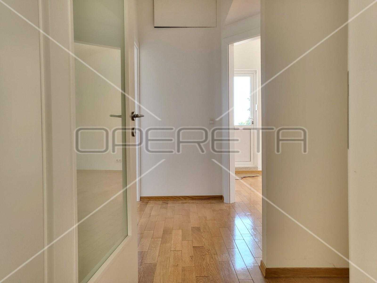 Condominium in Zagreb,  11109168