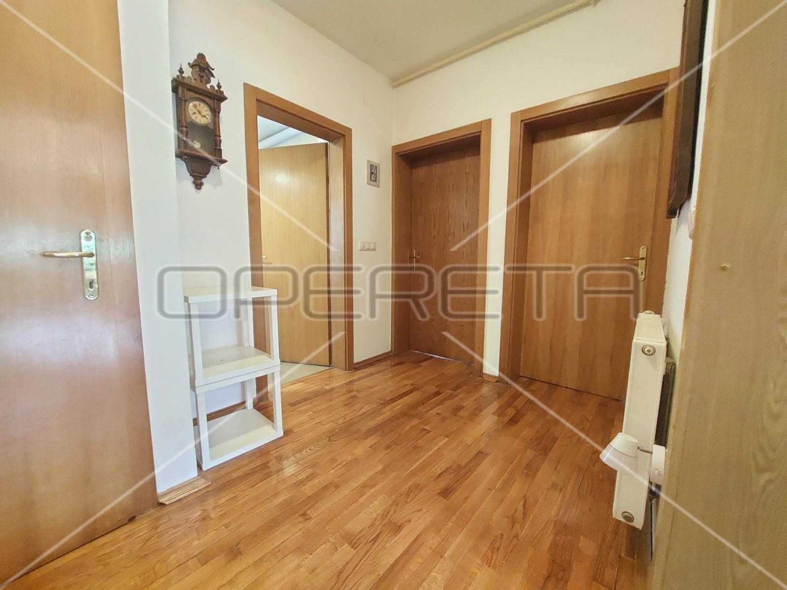 Dom w Zagreb,  11109190