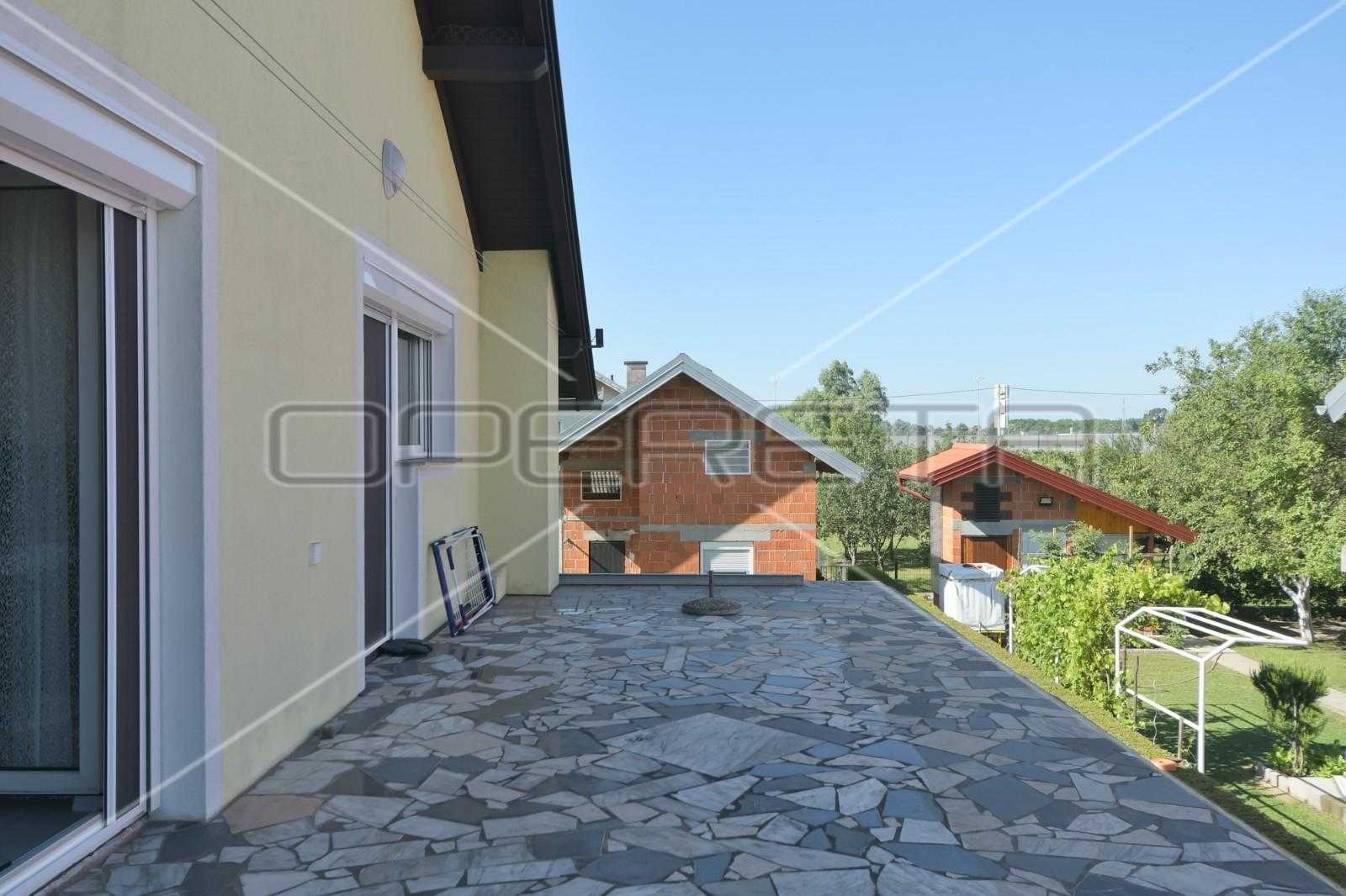 σπίτι σε Dumovec, Grad Zagreb 11109260