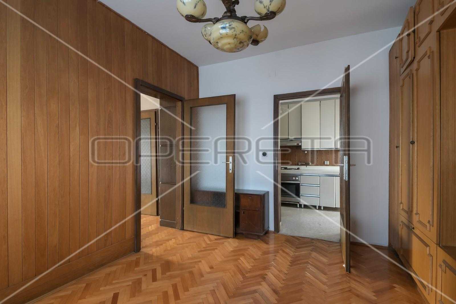Dom w Zagreb,  11109266