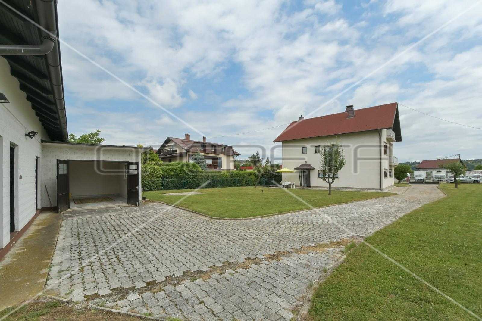 房子 在 Oroslavje, Krapinsko-zagorska županija 11109268