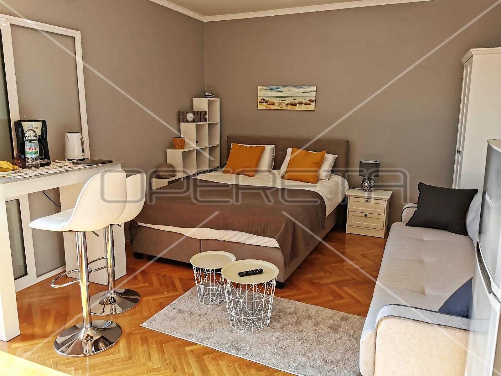 公寓 在 Rab, Primorsko-goranska županija 11109292