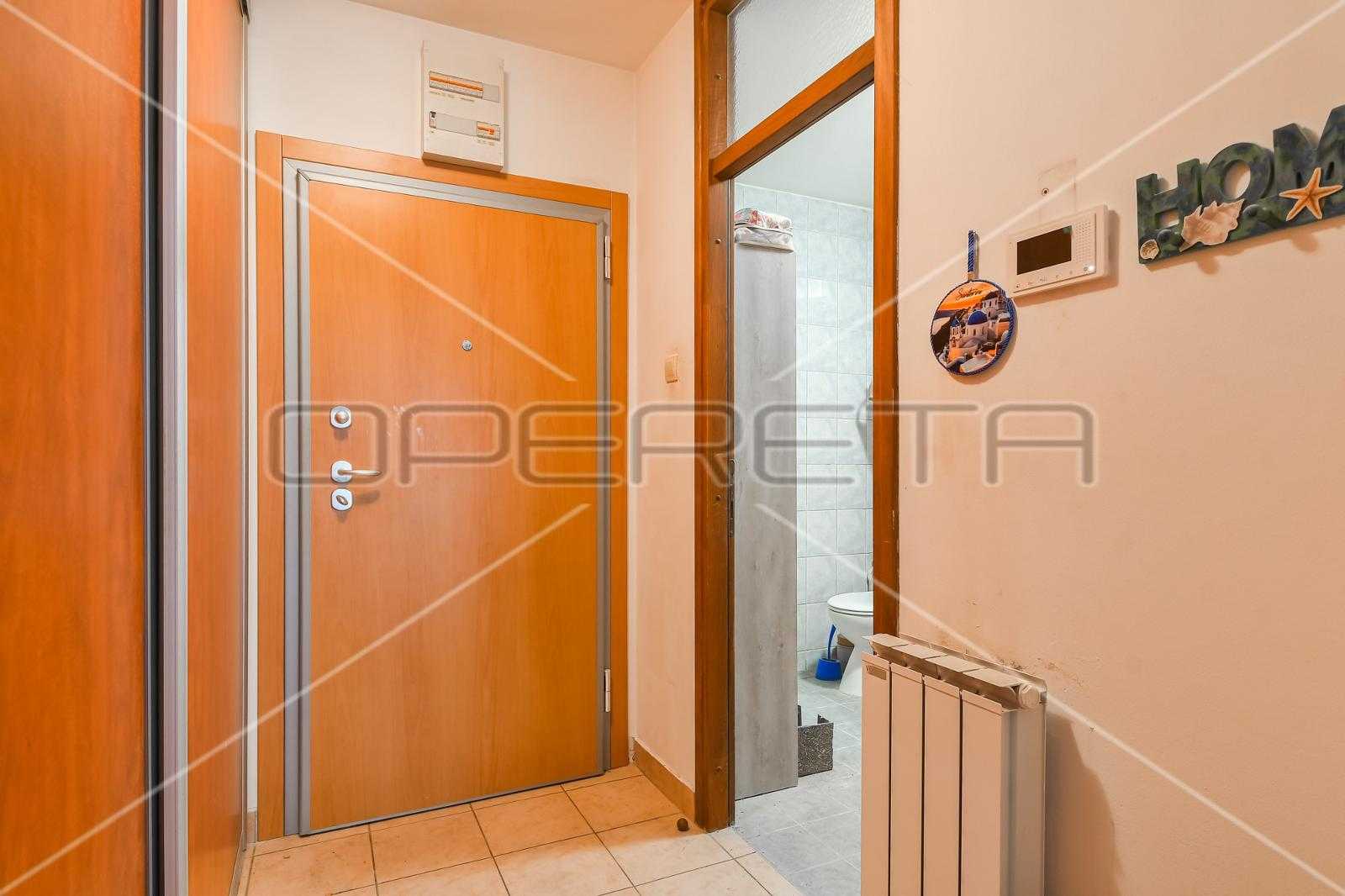 Condominium in Zagreb,  11109665