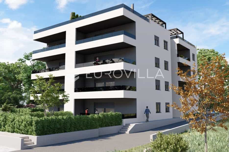 Condominium in Liveli, Splitsko-Dalmatinska Zupanija 11109686