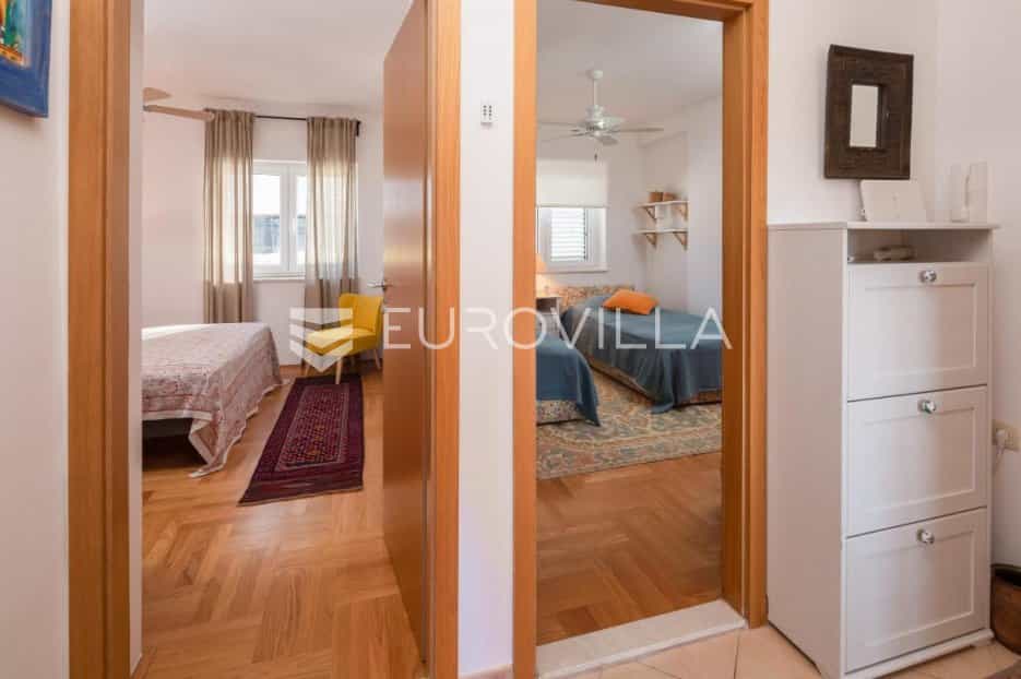公寓 在 Split, Splitsko-dalmatinska županija 11109695