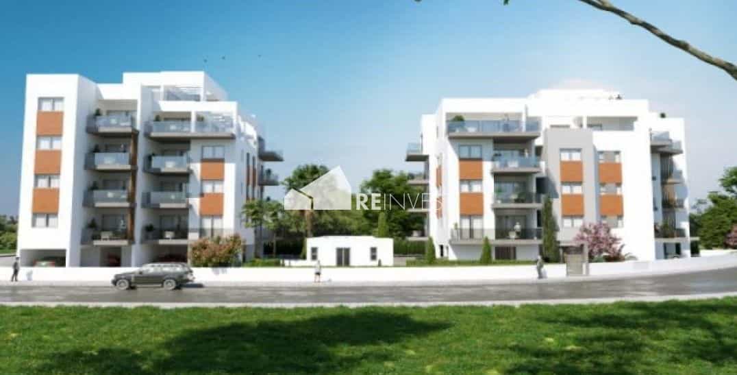 Condominium in Agios Athanasios, Lemesos 11110256