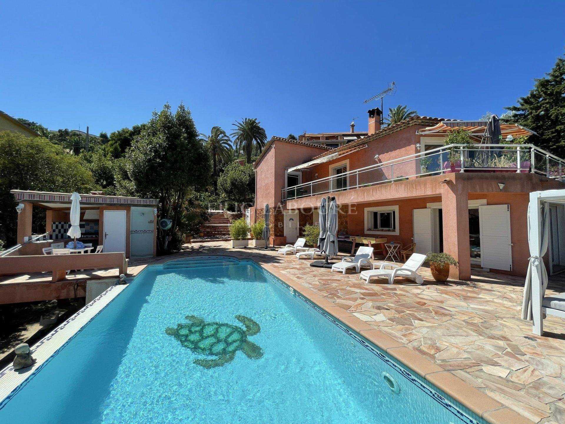 House in Espero-Pax, Provence-Alpes-Cote d'Azur 11110289