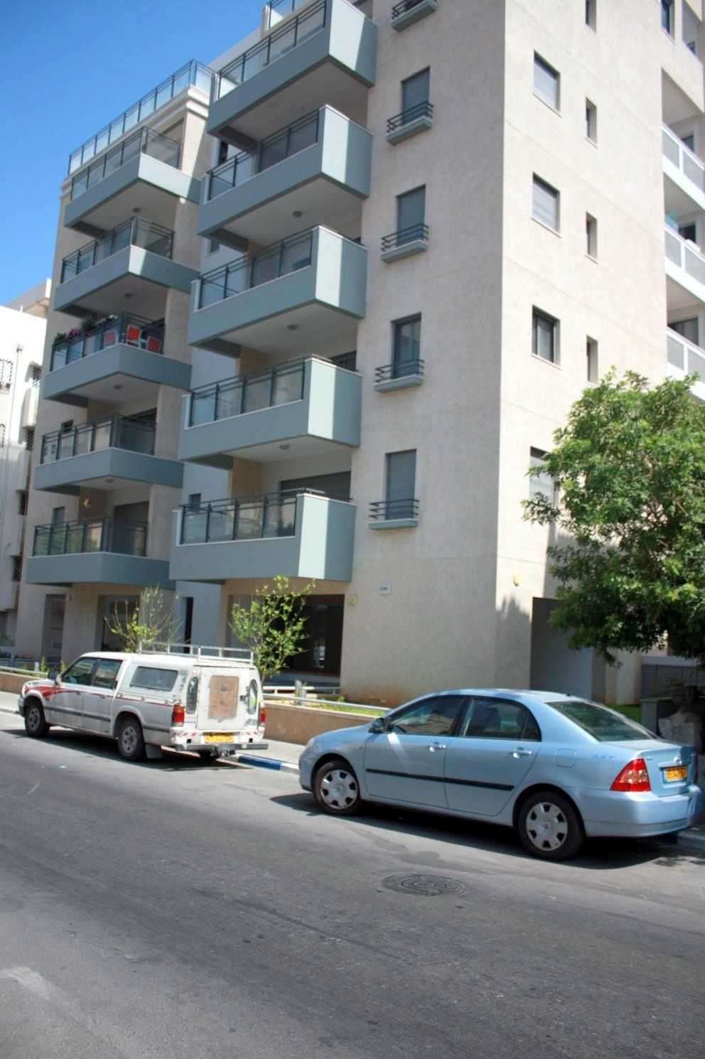 Condominium in Tel Aviv-Jafo, Ge'ula Street 11113753