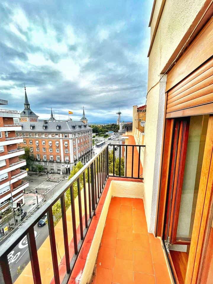 Condominium dans Moncloa, Madrid 11113782