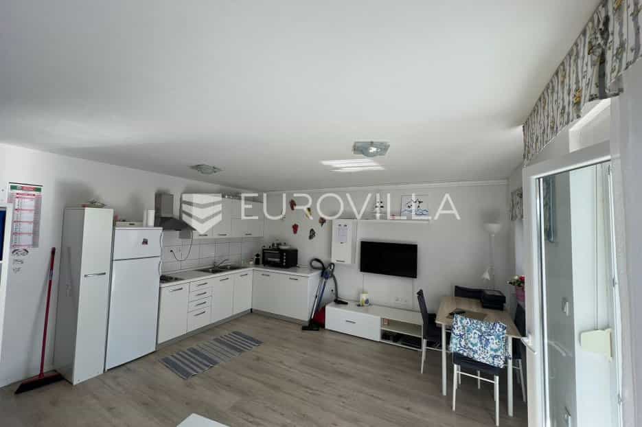 Condominium in Pula, Istarska županija 11113898
