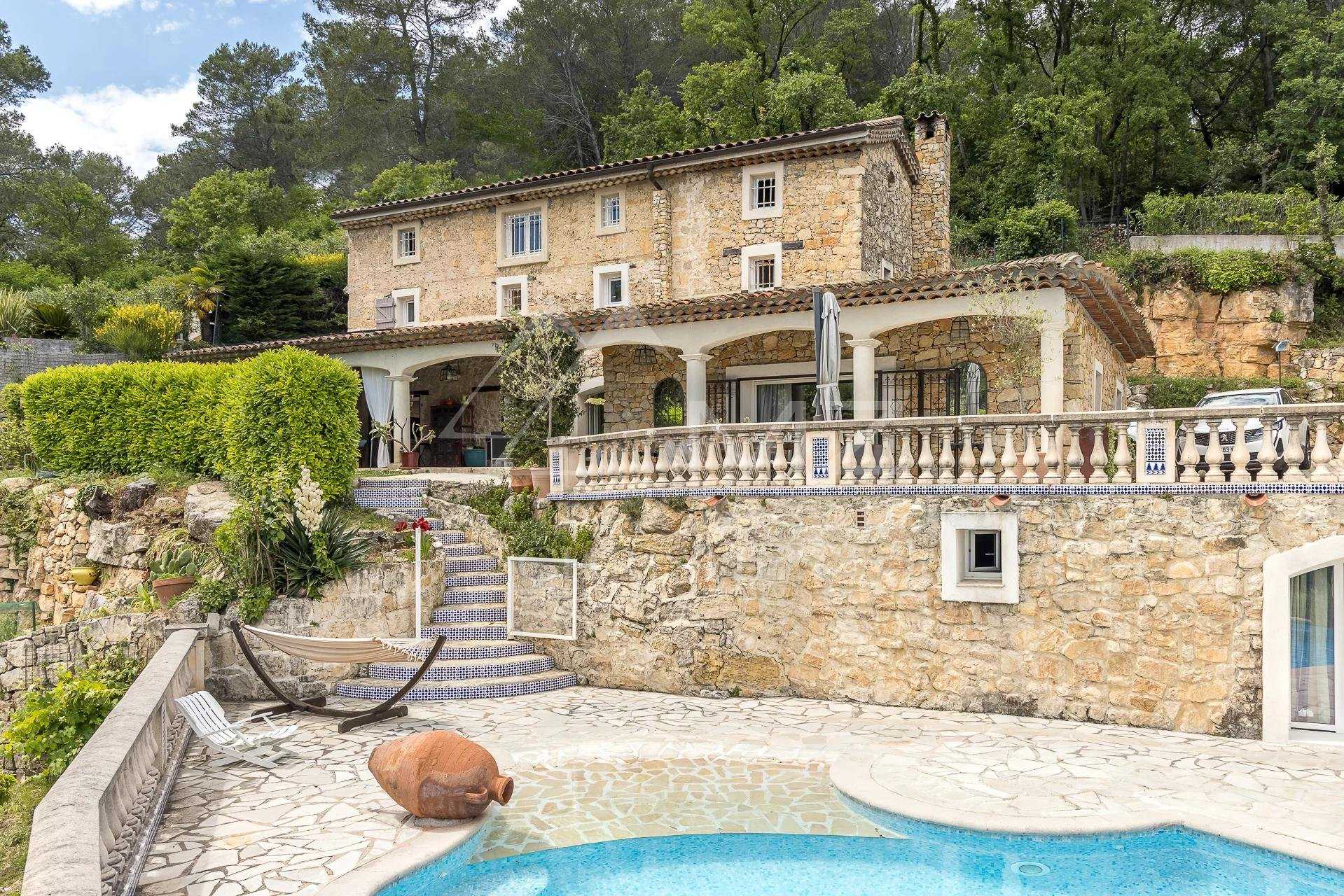 Hus i Le Bosquet, Provence-Alpes-Cote d'Azur 11114431