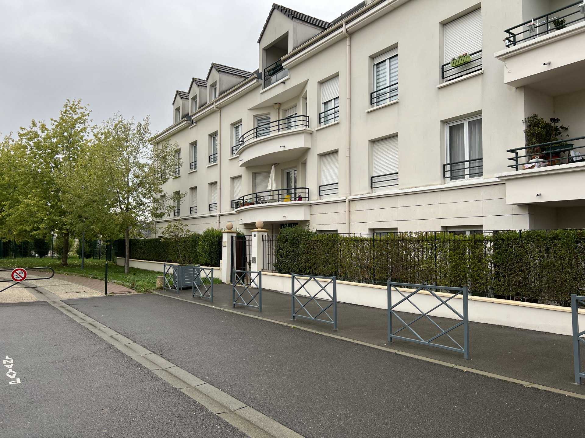 Condominium in Mouvaux, Hauts-de-France 11114435