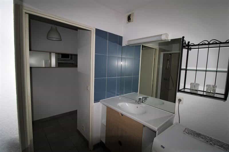 Condominium in Toulon, Var 11114474