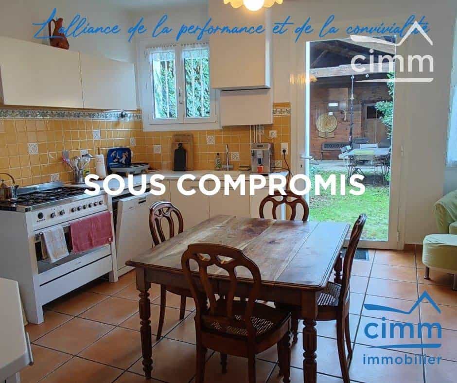 Multiple Houses in Chabeuil, Auvergne-Rhone-Alpes 11114486