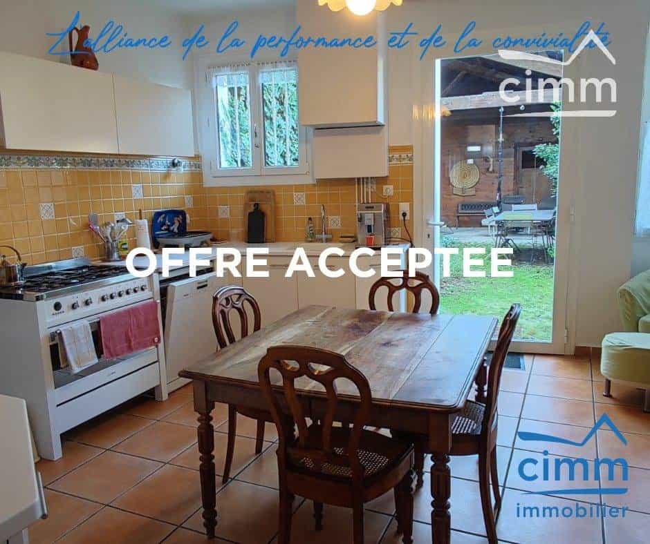 Multiple Houses in Chabeuil, Auvergne-Rhone-Alpes 11114486