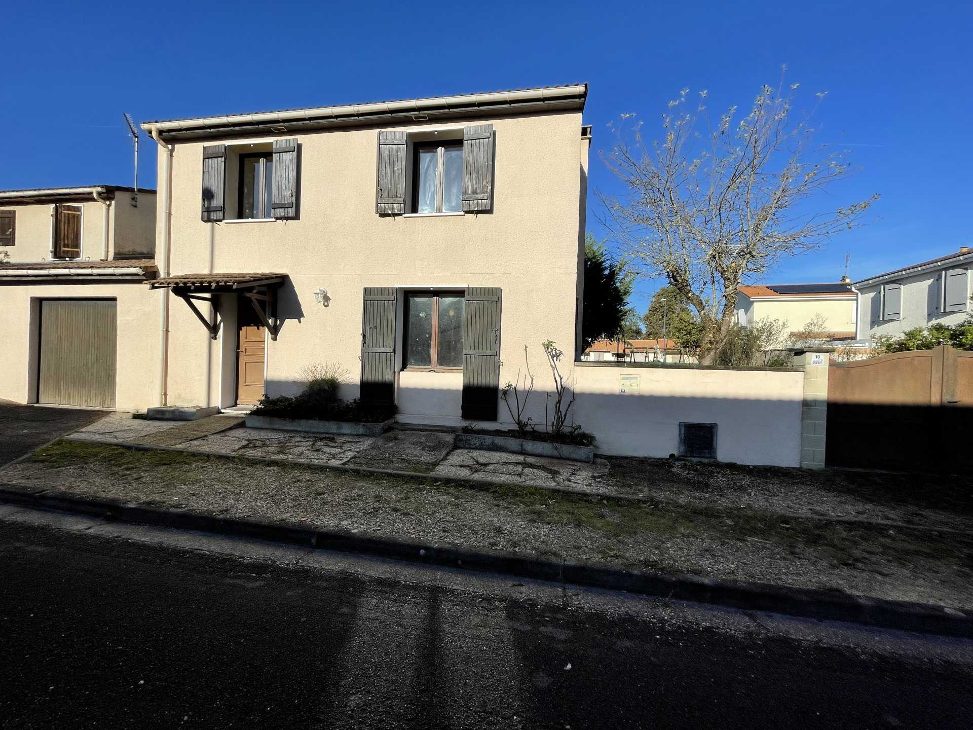 Multiple Houses in Talence, Nouvelle-Aquitaine 11114496