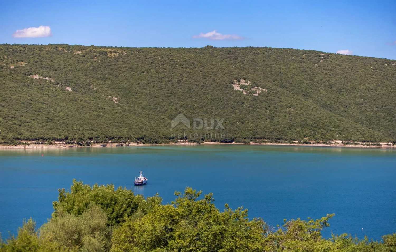 Commercial in Rabac, Istria County 11115074