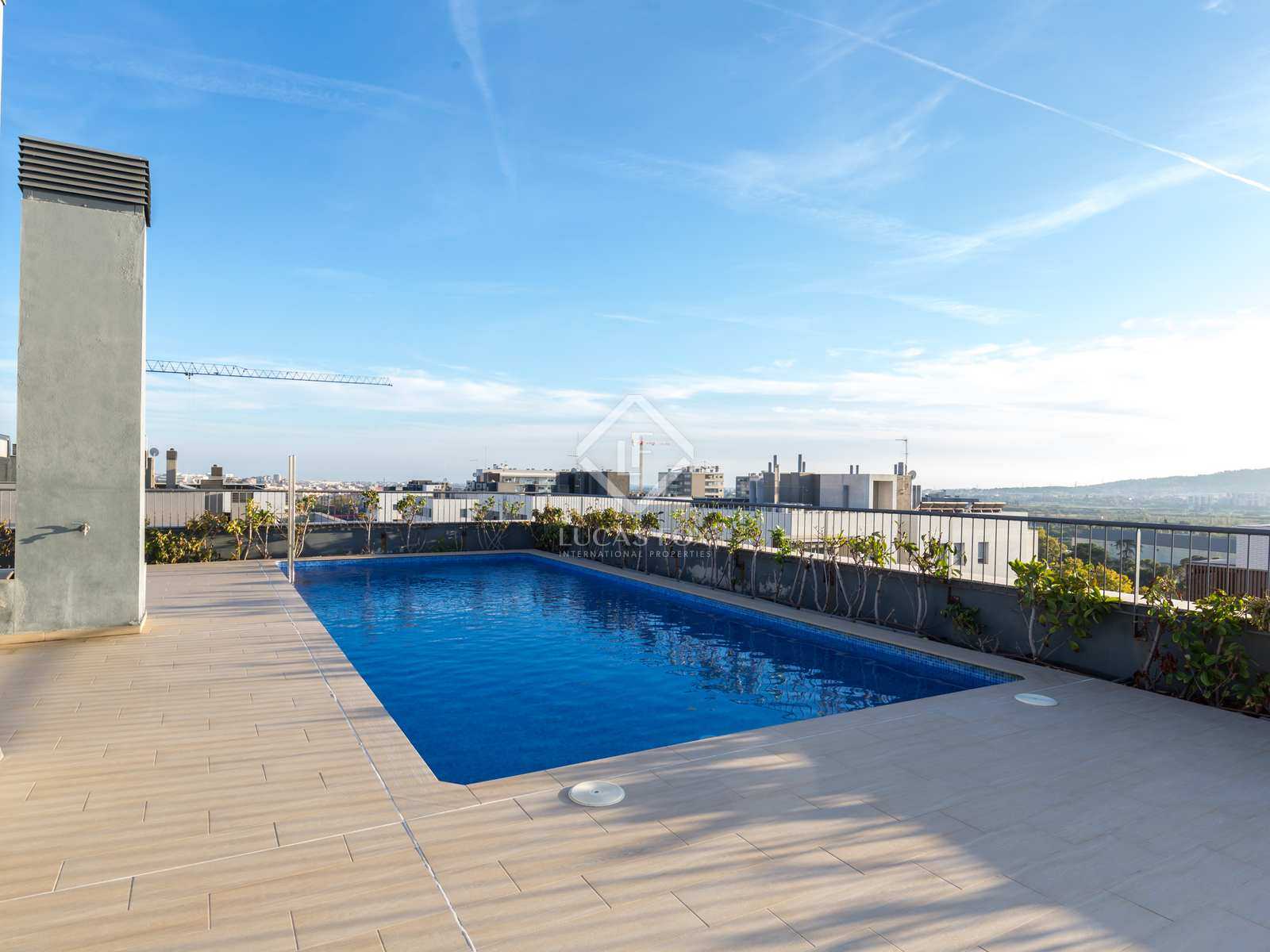 Condominium in Sant Feliu de Llobregat, Catalunya 11115194