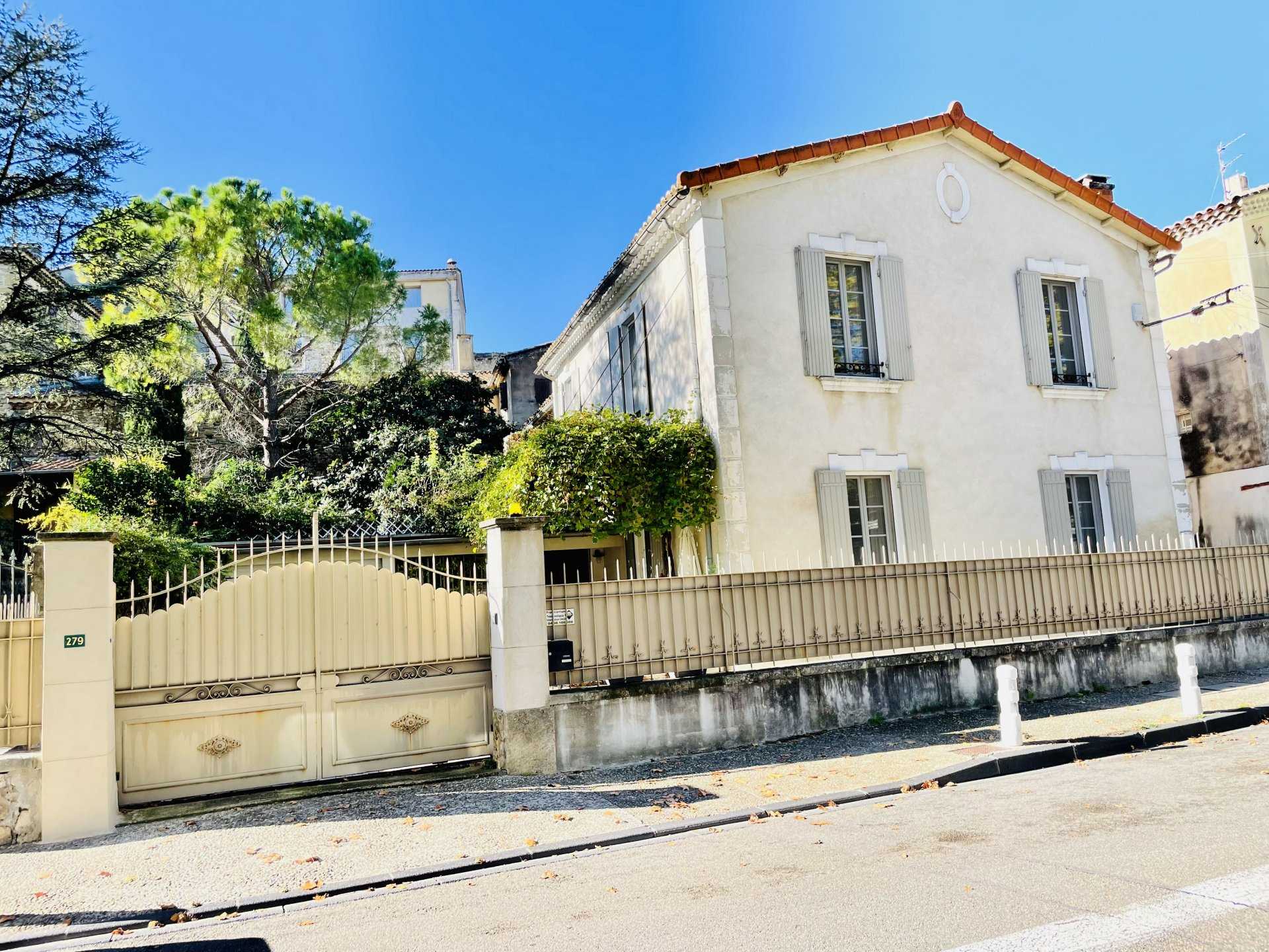 Rumah di orang Sarrian, Provence-Alpes-Cote d'Azur 11115455