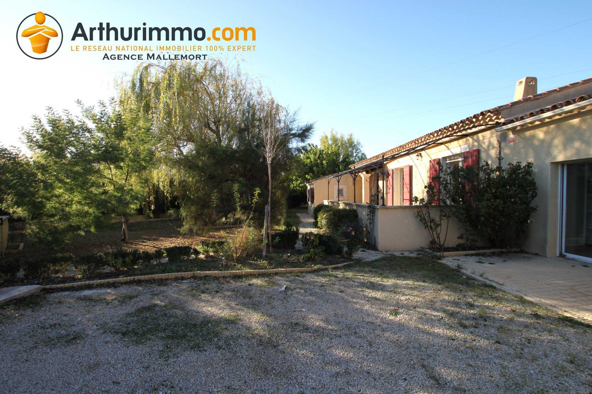 Huis in Alleins, Provence-Alpes-Cote d'Azur 11115470