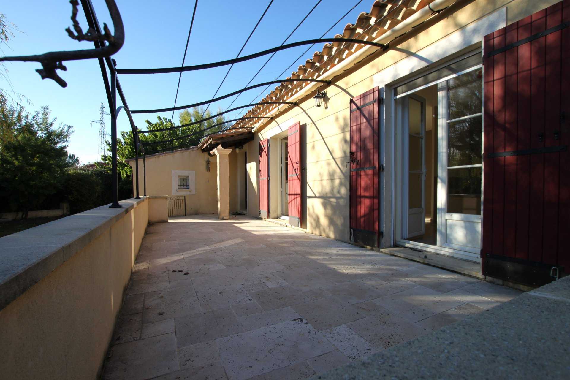 Huis in Alleins, Provence-Alpes-Cote d'Azur 11115470