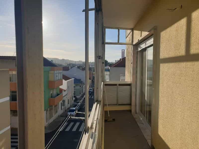 Condominium in Falagueira, Lisboa 11115551