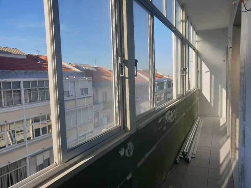 Condominium in Lisboa, Lisboa 11115552