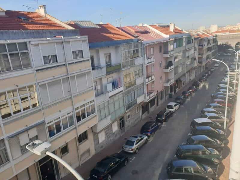 Condominium in Campolide, Lissabon 11115552