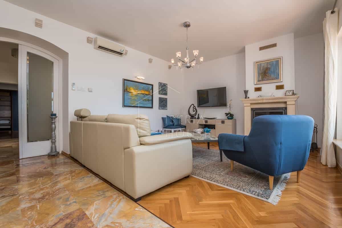 Residential in Umag, Istria County 11115878