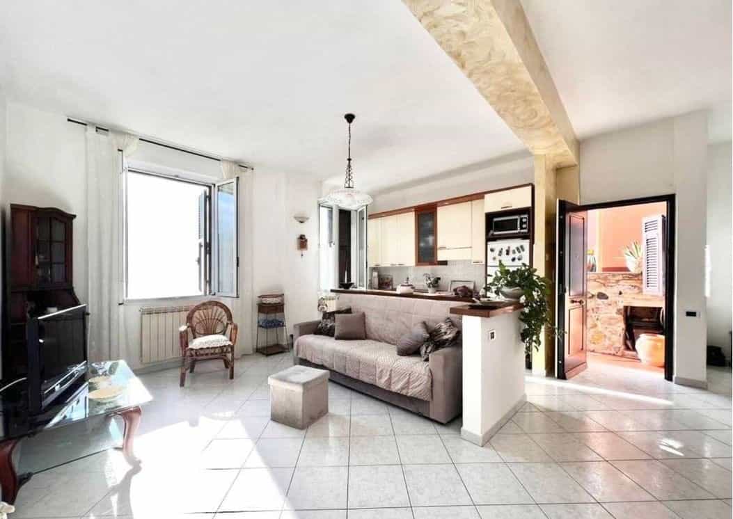 公寓 在 , Liguria 11115937