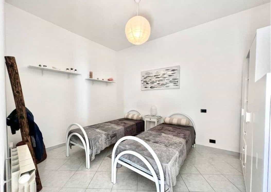 Condominium in Monterosso al Mare, Liguria 11115937