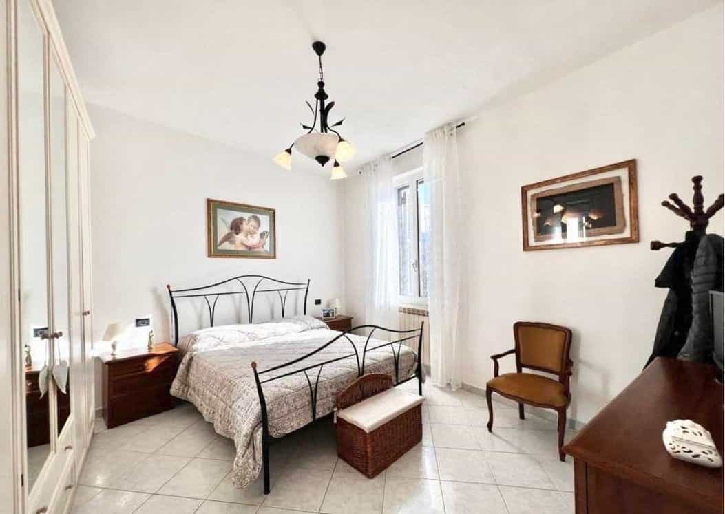 公寓 在 , Liguria 11115937