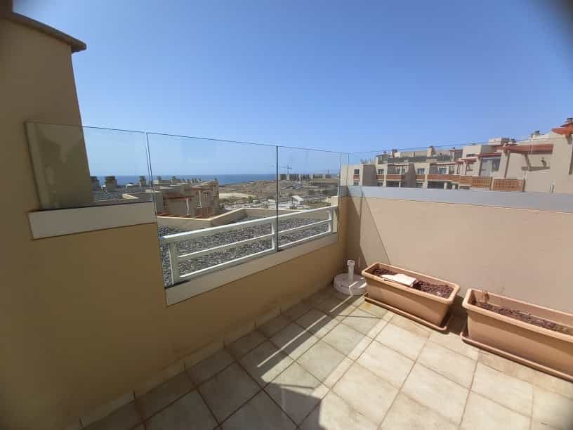 Condominium in Vicacaro, Canary Islands 11117751