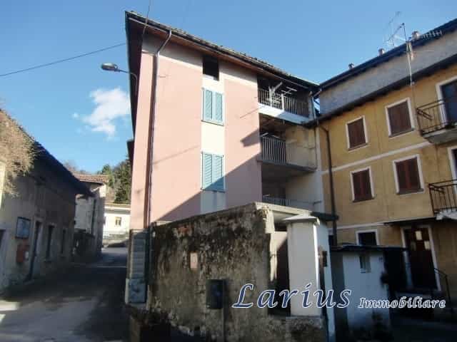 Haus im Pumenengo, Lombardei 11118125