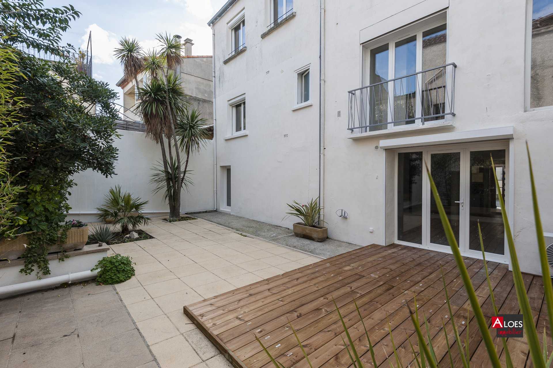 Condominium in Aigues-Mortes, Occitanie 11118583